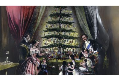 Queen Victoria with Christmas tree.