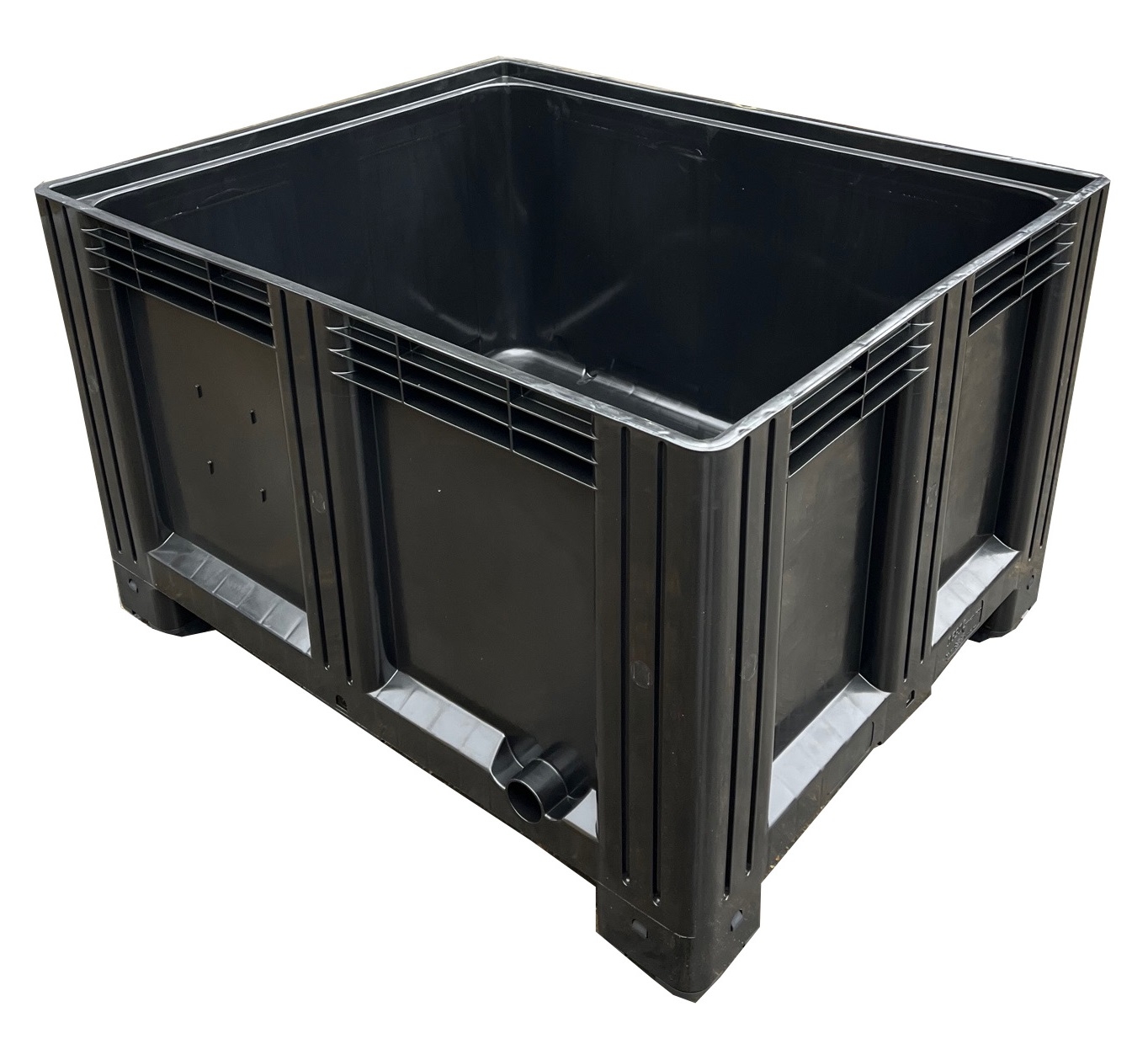 615 Litre Black Recycled Material Standard Size Pallet Box / Bulk Storage Container. Solid sides on 4 Feet