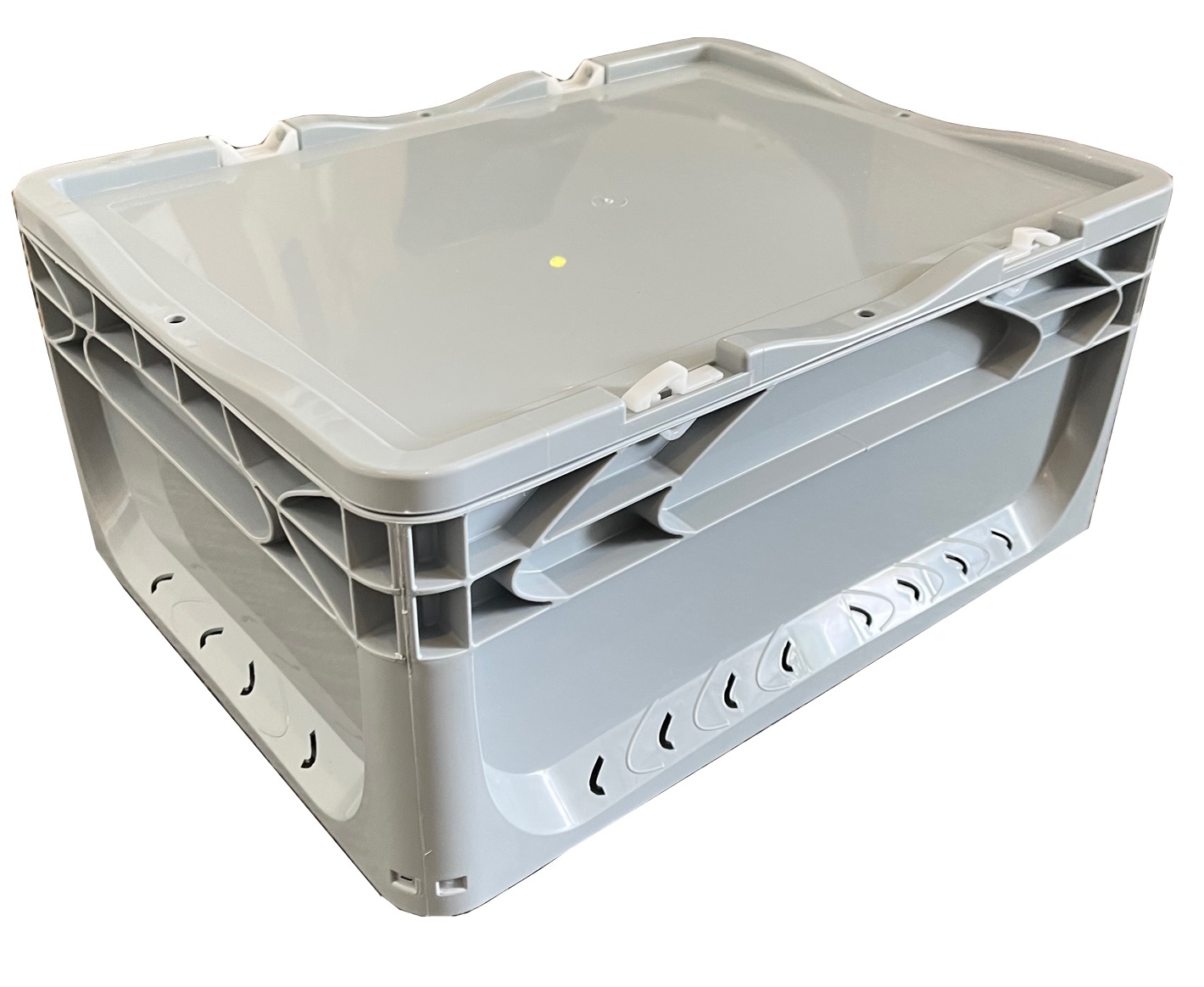 15 Litre Hinged Lidded European Standard Plastic Container Storage Box